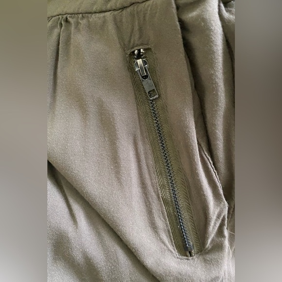 New Look Pants Women’s Medium Green Jogger Style Rayon Tapered, Front Pockets - Picture 6 of 9